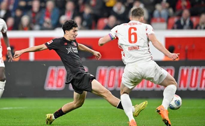 Ibrahim Maza Bayer Leverkusen scores the goal for 6 0, action, r Patrick Mainka 1 FC Heidenheim 1846 Soccer 1 Bundesliga,10 Matchday, Bayer 04 Leverkusen 1 FC Heidenheim, on 08 11 2025 in Leverkusen Germany DFL regulations prohibit any use of photographs as image sequences and or quasi video Â