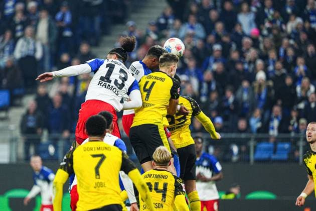 Goal to 1 1 by header Ransford Yeboah Koenigsdoerffer Hamburger SV, 11 GER, Hamburger SV vs Borussia Dortmund, Football, 1 Bundesliga, Matchday 10, Season 2025 2026, 08 11 2025 DFL REGULATIONS PROHIBIT ANY USE OF PHOTOGRAPHS AS IMAGE SEQUENCES AND OR QUASI VIDEO GER, Hamburger SV vs Borussia Dortmund, Football, 1 Bundesliga, Matchday 10, Season 2025 2026, 08 11 2025 Hamburg Copyright: xEibner-Pressefoto MarcelxvonxFehrnx EP_MFN