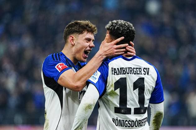 Goal celebration Nicolai Remberg Hamburger SV, 21 and Ransford Yeboah Koenigsdoerffer Hamburger SV, 11 after goal to 1 1 Ransford Yeboah Koenigsdoerffer Hamburger SV, 11 GER, Hamburger SV vs Borussia Dortmund, Football, 1 Bundesliga, Matchday 10, Season 2025 2026, 08 11 2025 DFL REGULATIONS PROHIBIT ANY USE OF PHOTOGRAPHS AS IMAGE SEQUENCES AND OR QUASI VIDEO GER, Hamburger SV vs Borussia Dortmund, Football, 1 Bundesliga, Matchday 10, Season 2025 2026, 08 11 2025 Hamburg Copyright: xEibner-Pressefoto MarcelxvonxFehrnx EP_MFN