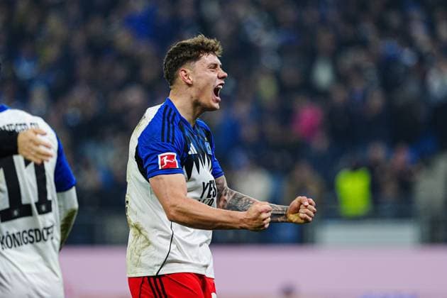 Goal celebration Nicolai Remberg Hamburger SV, 21 and Ransford Yeboah Koenigsdoerffer Hamburger SV, 11 after goal to 1 1 Ransford Yeboah Koenigsdoerffer Hamburger SV, 11 GER, Hamburger SV vs Borussia Dortmund, Football, 1 Bundesliga, Matchday 10, Season 2025 2026, 08 11 2025 DFL REGULATIONS PROHIBIT ANY USE OF PHOTOGRAPHS AS IMAGE SEQUENCES AND OR QUASI VIDEO GER, Hamburger SV vs Borussia Dortmund, Football, 1 Bundesliga, Matchday 10, Season 2025 2026, 08 11 2025 Hamburg Copyright: xEibner-Pressefoto MarcelxvonxFehrnx EP_MFN