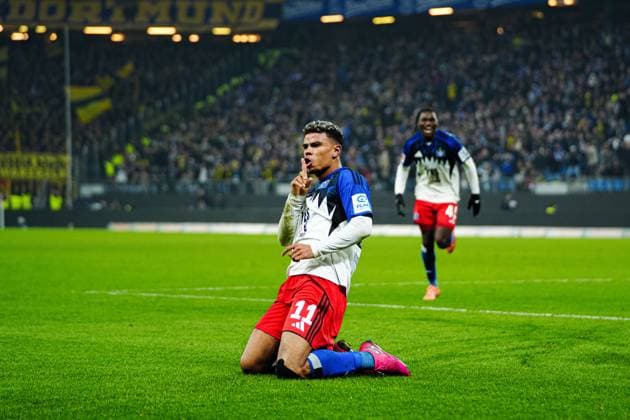 Goal celebration Ransford Yeboah Koenigsdoerffer Hamburger SV, 11 after goal to 1 1 GER, Hamburger SV vs Borussia Dortmund, Football, 1 Bundesliga, Matchday 10, Season 2025 2026, 08 11 2025 DFL REGULATIONS PROHIBIT ANY USE OF PHOTOGRAPHS AS IMAGE SEQUENCES AND OR QUASI VIDEO GER, Hamburger SV vs Borussia Dortmund, Football, 1 Bundesliga, Matchday 10, Season 2025 2026, 08 11 2025 Hamburg Copyright: xEibner-Pressefoto MarcelxvonxFehrnx EP_MFN