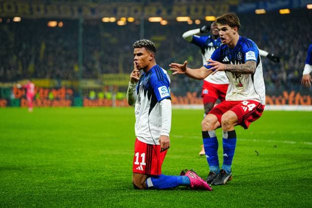 Goal celebration Ransford Yeboah Koenigsdoerffer Hamburger SV, 11 after goal to 1 1 GER, Hamburger SV vs Borussia Dortmund, Football, 1 Bundesliga, Matchday 10, Season 2025 2026, 08 11 2025 DFL REGULATIONS PROHIBIT ANY USE OF PHOTOGRAPHS AS IMAGE SEQUENCES AND OR QUASI VIDEO GER, Hamburger SV vs Borussia Dortmund, Football, 1 Bundesliga, Matchday 10, Season 2025 2026, 08 11 2025 Hamburg Copyright: xEibner-Pressefoto MarcelxvonxFehrnx EP_MFN