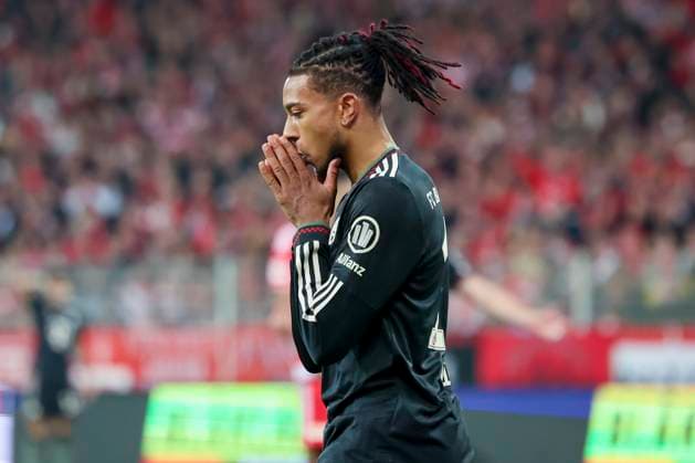 Michael Olise (FC Bayern Muenchen) schaut enttaeuscht, Bundesliga, 1. FC Union Berlin v FC Bayern München, Stadion An der Alten Försterei am 08. November 2025 in Berlin, Deutschland. (Foto von Marco Steinbrenner DeFodi Images) Michael Olise (FC Bayern Muenchen) looks dejected, Bundesliga, 1. FC Union Berlin v FC Bayern München, Stadion An der Alten Försterei, November 8, 2025 in Berlin, Germany. (Photo by Marco Steinbrenner DeFodi Images) DFL regulations prohibit any use of photographs as image sequences and or quasi-video. Michael Olise FC Bayern Muenchen looks dejected, Bundesliga, 1 FC Union Berlin v FC Bayern München, Stadion An der Alten Försterei, November 8, 2025 in Berlin, Germany Photo by Marco Steinbrenner DeFodi Images Michael Olise FC Bayern Muenchen looks dejected, Bundesliga, 1 FC Union Berlin v FC Bayern München, Stadion An der Alten Försterei, November 8, 2025 in Berlin, Germany Photo by Marco Steinbrenner DeFodi Images DFL regulations prohibit any use of photographs as image sequences and or quasi video