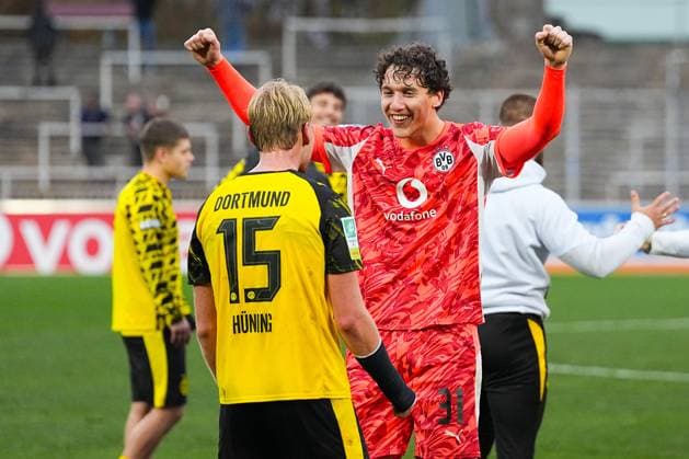 08 11 2025, xydrx, Football, Regionalliga West, Borussia Dortmund II FC Schalke 04 II, Season 2025 2026, Stadion Rote Erde Silas Ostrzinski Borussia Dortmund II 31 and Ben Huening Borussia Dortmund II 15 celebrate the 4 1 victory North Rhine-Westphalia Germany