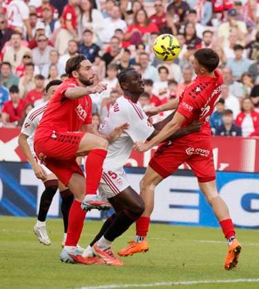 Spanish La Liga EA Sports soccer match Sevilla vs Osasuna at Sanchez Pizjuan stadium in Sevilla, Spain, 08 November 2025 JORNADA 12 LIGA EA SPORTS 900 Cordon Press  900 CordonxPress LOF - Sevilla vs Osasuna