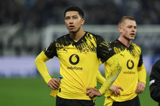 GER, xFSx ,Hamburg, HSV , 1 Bundesliga , Football, DFL, Hamburger SV , am Hamburger Volksparkstadion , Borussia Dortmund , 08 11 2025 , v l Jobe Bellingham Borussia Dortmund ,7 enttaeuscht, enttaeusch schauend, dissapointed, traurig, frustriert, frust, gefrustet DFL regulations prohibit any use of photographs as image sequences and or quasi video Copyright: HMBxMedia FernandoxSoares