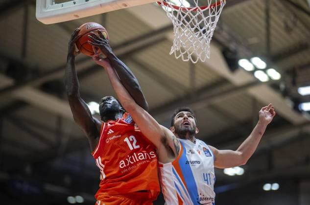 BASKETBALL EASYCREDIT BBL 7 GAME DAY SCIENCE CITY JENA NINERS CHEMNITZ FOR EDITORIAL PURPOSES ONLY p 08 11 2025 Jena Basketball easyCredit BBL 1 Basketball Bundesliga Saison 2025 2026 7 Spieltag Sparkassen Arena Science City Jena NINERS Chemnitz im Foto Deutschland Thueringen Jena Copyright SaschaxFromm Copyright: SaschaxFromm doc836c7abhb461h00olhj ,EDITORIAL USE ONLY Copyright: SaschaxFromm