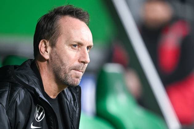 1 Bundesliga SV Werder Bremen VfL Wolfsburg on 07 11 2025 at Weserstadion in Bremen Sports Director Sebastian Schindzielorz Wolfsburg MT