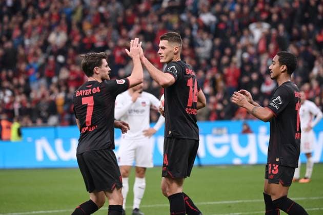 Cheers Jonas Hofmann Bayer 04 Leverkusen , Patrik Schick Bayer 04 Leverkusen , Arthur Bayer 04 Leverkusen , v li 08 11 2025, Soccer 1 Bundesliga, Season 2025 2026, 10 Matchday, Bayer 04 Leverkusen 1 FC Heidenheim 6 0 DFL regulations prohibit any use of photographs as image sequences and or quasi video Leverkusen BayArena Nordrhein Westfalen Germany Team2