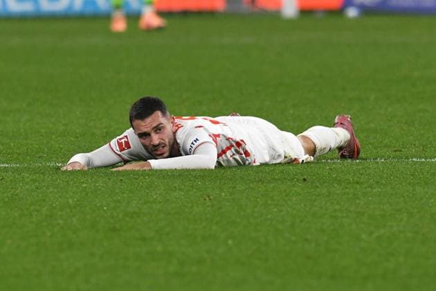 Arijon Ibrahimovic 1 FC Heidenheim is lying on the ground GER, Bayer 04 Leverkusen vs 1 FC Heidenheim, Football, Bundesliga, Matchday 10, Season 2025 2026, 08 11 2025 DFL REGULATES PROHIBIT ANY USE OF PHOTOGRAPHS AS IMAGE SEQUENCES AND OR QUASI VIDEO GER, Bayer 04 Leverkusen vs 1 FC Heidenheim, Football, Bundesliga, Matchday 10, Season 2025 2026, 08 11 2025 Leverkusen Copyright: xEibner-Pressefoto ThomasxThienelx EP_TTL