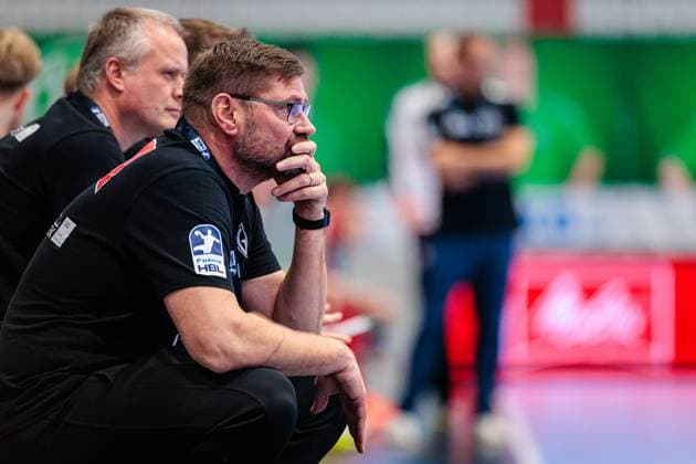 Aaron Ziercke GWD Minden, Coach GER, GWD Minden vs MT Melsungen, Handball, 1 Bundesliga, Matchday 11, Season 2025 2026, 08 11 2025 GER, GWD Minden vs MT Melsungen, Handball, 1 Bundesliga, Matchday 11, Season 2025 2026, 08 11 2025 Luebbecke Copyright: xEibner-Pressefoto JanxRollingerx EP_JSK