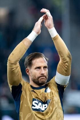 Oliver Baumann TSG Hoffenheim, 01 celebrates the victory, GER, TSG 1899 Hoffenheim vs RB Leipzig, Fussball Bundesliga, 10 Spieltag, Saison 2025 2026, 07 11 2025 DFB DFL regulations prohibit any use of photographs as image sequences and or quasi video GER, TSG 1899 Hoffenheim vs RB Leipzig, Fussball Bundesliga, 10 Spieltag, Saison 2025 2026, 07 11 2025 Sinsheim Copyright: xEibner-Pressefoto Memmlerx EP_MMR