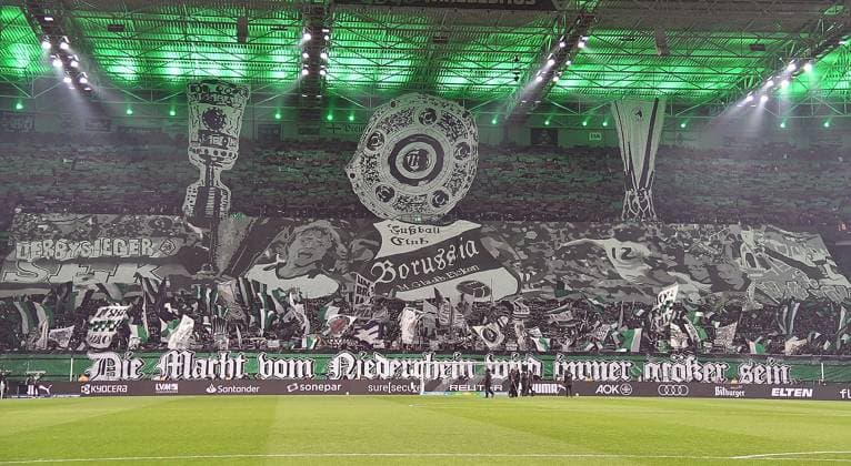 08 11 2025, xhbx, Soccer 1 Bundesliga, Borussia Moenchengladbach 1 FC Köln v l Fans, Mood, Scarf, Flag, Banner of Borussia Moenchengladbach, Choreography DFL DFB REGULATIONS PROHIBIT ANY USE OF PHOTOGRAPHS as IMAGE SEQUENCES and or QUASI VIDEO Moenchengladbach