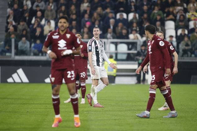 Dusan Vlahovic of Juventus FC during the Italian Serie A, season 20025 26, football match between Juventus FC and Torino FC on 08 November 2025 at Allianz Stadium, Turin, Italy. Photo Nderim Kaceli  Copyright: xNderimxKaceli IPAxSportx xipa-agency.netx xx IPA_67701169 IPA_Agency_IPA67701169