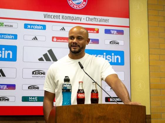 Soccer, Men, Season 2025 2026, 1 Bundesliga 10 Matchday , 1 FC Union Berlin FC Bayern Munich, Coach Vincent Kompany Bayern Munich , 08 11 2025, Copyright: xMatthiasxKochx