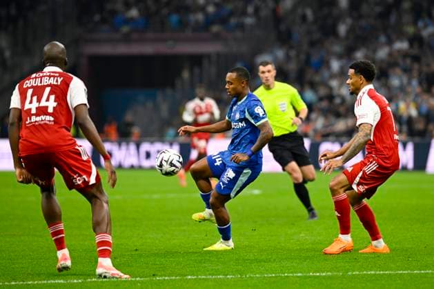 FOOTBALL : Olympique de Marseille VS Stade Brestois 29 - Ligue 1 McDonald s - 08 11 2025 Igor Paixao (OM) - Ligue 1 McDonald™s match between Olympique de Marseille and Stade Brestois 29 on November 8, 2025 at the Orange VÃ lodrome Stadium in Marseille. MarseilleFrance  Copyright: xWilliamxCannarellax