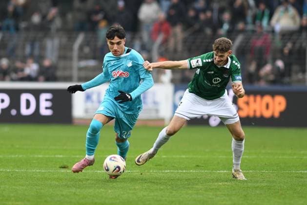 -1. FC 1905 Schweinfurt vs. TSV Hoffenheim II, Sachs-Stadion Football, 3. Liga -1. FC 1905 Schweinfurt vs. TSV Hoffenheim II 8 Nov 2025 Sachs-Stadion , Schweinfurt, Germany Image: Luka Trslic (Schweinfurt) in action. DFL REGULATIONS PROHIBIT ANY USE OF PHOTOGRAPHS AS IMAGE SEQUENCES AND OR QUASI-VIDEO Schweinfurt Sachs-Stadion Bayern Germany Copyright: xPresseFotoxEvansx