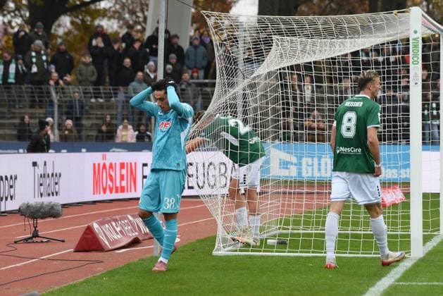 -1. FC 1905 Schweinfurt vs. TSV Hoffenheim II, Sachs-Stadion Football, 3. Liga -1. FC 1905 Schweinfurt vs. TSV Hoffenheim II 8 Nov 2025 Sachs-Stadion , Schweinfurt, Germany Image: Deniz Zeitler (Hoffenheim) in shock over a missed goal chance. DFL REGULATIONS PROHIBIT ANY USE OF PHOTOGRAPHS AS IMAGE SEQUENCES AND OR QUASI-VIDEO Schweinfurt Sachs-Stadion Bayern Germany Copyright: xPresseFotoxEvansx