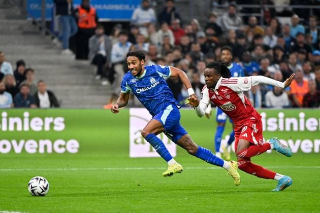 Olympique de Marseille v Stade Brestois 29 - Ligue 1 McDonald s 2025 2026 27 Daouda GUINDO (sb29) - 97 Pierre-Emerick AUBAMEYANG (om) during the Ligue 1 McDonald s match between Marseille and Brest at Stade Velodrome on November 8, 2025 in Marseille, France. Marseille France  Copyright: xFEPx 776348199