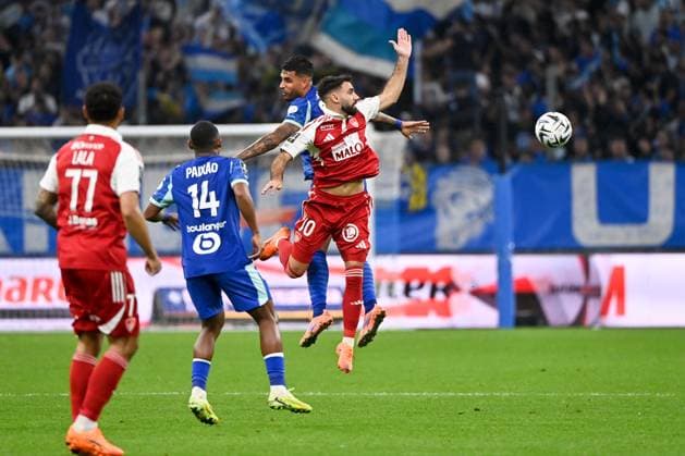 Olympique de Marseille v Stade Brestois 29 - Ligue 1 McDonald s 2025 2026 33 EMERSON Palmieri dos Santos (om) - 10 Romain DEL CASTILLO (sb29) during the Ligue 1 McDonald s match between Marseille and Brest at Stade Velodrome on November 8, 2025 in Marseille, France. Marseille France  Copyright: xFEPx 776348199