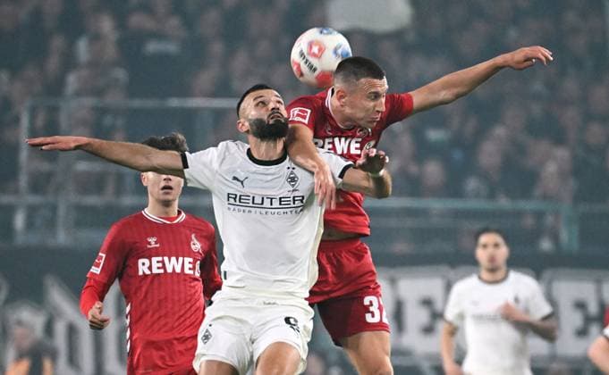 Football, Bundesliga, Germany, Men, Season 2025 2026, Matchday 10, Borussia Park Mönchengladbach, Bor Mönchengladbach 1 FC Köln Franck Honorat BMG , Kristoffer Lund KOE Action