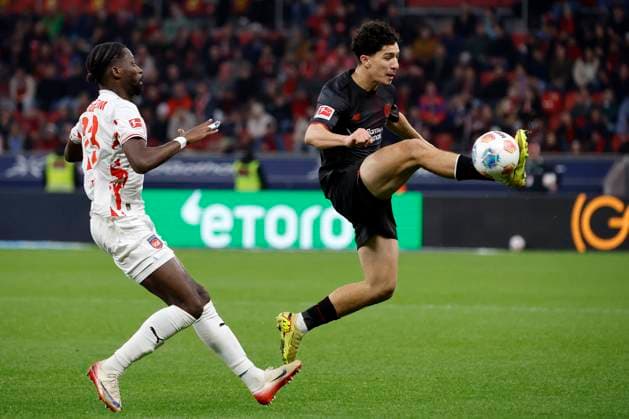 Leverkusen, Germany, 1 Soccer Bundesliga 10 Matchday Season 2025 26 Bayer 04 Leverkusen 1 FC Heidenheim 6 0 on 08 11 2025 at Bay Arena in Leverkusen Omar TRAORE HDM left and Ibrahim MAZA LEV right