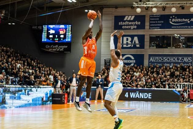 GER, easy Credit Basketball Bundesliga, Science City Jena Niners Chemnitz 08 11 2025, Sparkassen Arena, Jena, GER, easy Credit Basketball Bundesliga, Science City Jena Niners Chemnitz Ty Brewer Niners Chemnitz, 15 Â Photo Alexander Trienitz Jena Sparkassen Arena Thueringen Germany