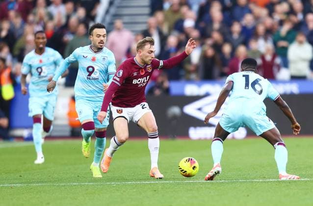 West Ham United v Burnley, English Premier League, The London Stadium, London, UK - 08 11 2025 Jarrod Bowen of West Ham United in action during the Premier League home game against Burnley London The London Stadium London GBR, UK NEWSPAPERS OUT Copyright: xMarkxGreenwoodx