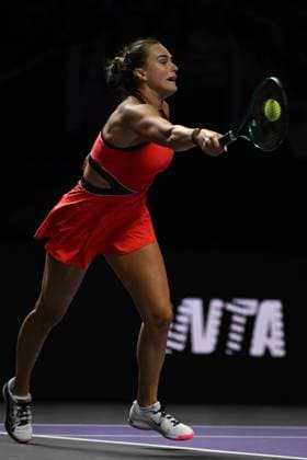 Aryna Sabalenka v Elena Rybakina - WTA, Tennis Damen Finals 2025 RIYADH, SAUDI ARABIA - NOVEMBER 8: Aryna Sabalenka plays against Elena Rybakina (not seen) of Kazakhstan in the Singles Final of the 2025 WTA Finals, part of the Hologic WTA Tour, at King Saud University Indoor Arena in Riyadh, Saudi Arabia, on November 8, 2025. Artur Widak Anadolu Riyadh Saudi Arabia. Editorial use only. Please get in touch for any other usage.  Copyright: x2025xAnadoluxArturxWidakx
