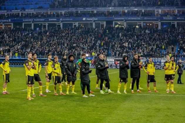 Disappointment at Dortmund BVB Germany , Hamburg , Volksparkstadion , Football , 1 Bundesliga , Hamburger SV Borussia Dortmund