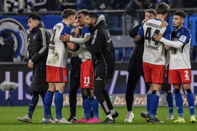 Final cheer Capaldo Nicolás Nicolai Remberg Ransford Yeboah Königsdörffer Co coach Richard Krohn Loic Fave Luka Vuskovic William Mikelbrencis HSV Germany , Hamburg , Volksparkstadion , Football , 1 Bundesliga , Hamburger SV Borussia Dortmund