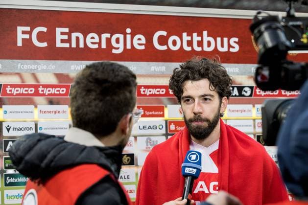 Cottbus, Germany 08 November 2025 3 Liga 2025 2026 FC Energie Cottbus vs VfL Osnabrück In the picture Dominik Pelivan Energie Cottbus in an interview DFB regulations prohibit any use of photographs as image sequences and or quasi video LEAG Energie Stadion Brandenburg Copyright: xFotostandx xWeilandx