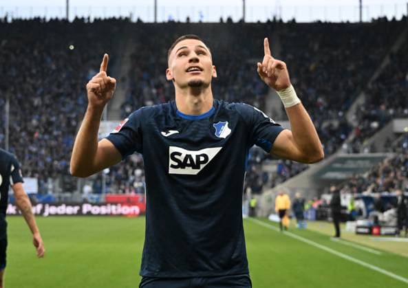 08 11 2025, xsltx, Soccer 1 Bundesliga, TSG 1899 Hoffenheim RB Leipzig v l Tim Lemperle TSG Hoffenheim cheers after his goal to 2 1 DFL DFB REGULATIONS PROHIBIT ANY USE OF PHOTOGRAPHS as IMAGE SEQUENCES and or QUASI VIDEO