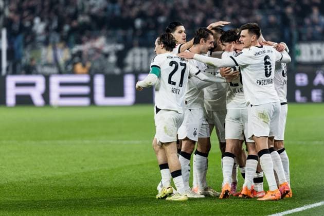 1 Soccer Bundesliga Borussia Mönchengladbach 1 FC Köln 08 11 2025 Cheering for 1 0 by Philipp Sander Borussia Mönchengladbach, 16 , Goal, Goal celebration 1 Soccer Bundesliga, Borussia Mönchengladbach 1 FC Köln, Mönchengladbach, BORUSSIA PARK on 08 11 2025 DFL REGULATIONS PROHIBIT ANY USE OF PHOTOGRAPHS AS IMAGE SEQUENCES AND OR QUASI VIDEO Copyright: xBEAUTIFULxSPORTS Wunderlx