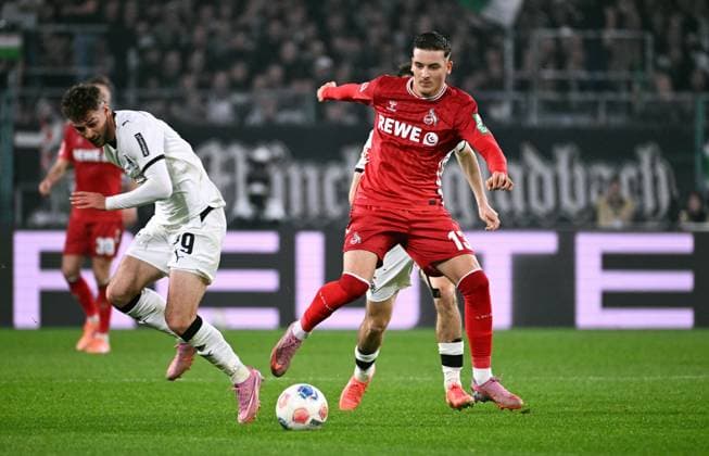 Football, Bundesliga, Germany, Men, Season 2025 2026, Matchday 10, Borussia Park Mönchengladbach, Bor Mönchengladbach 1 FC Köln Said El Mala KOE , Joe Scally BMG Action