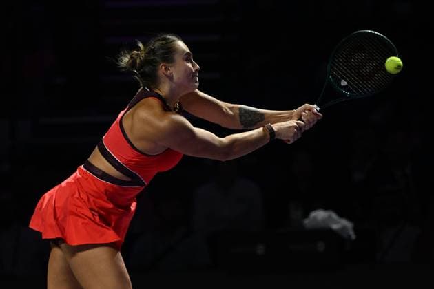 Aryna Sabalenka v Elena Rybakina - WTA, Tennis Damen Finals 2025 RIYADH, SAUDI ARABIA - NOVEMBER 8: Aryna Sabalenka of Belarus plays against Elena Rybakina (not seen) of Kazakhstan in the Singles Final of the 2025 WTA Finals, part of the Hologic WTA Tour, at King Saud University Indoor Arena in Riyadh, Saudi Arabia, on November 8, 2025. Artur Widak Anadolu Riyadh Saudi Arabia. Editorial use only. Please get in touch for any other usage.  Copyright: x2025xAnadoluxArturxWidakx