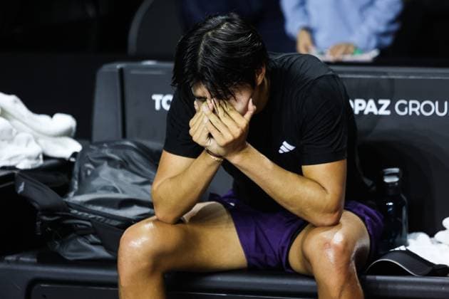Moselle Open : tournoi de tennis, à Metz PHOTOPQR LE REPUBLICAIN LORRAIN Hugo AZMANI ; Metz ; 08 11 2025 ; Moselle Open : 22e édition du tournoi de tennis, aux Arènes, à Metz; Learner Tien (USA) remporte le tournoi, lors de son match en Finale contre Cameron Norrie Metz Moselle Lorraine France  Copyright: xPHOTOPQR LExREPUBLICAINxLORRAIN xHugoxAZMANIx 20251108RBL6418 20251108RBL6418