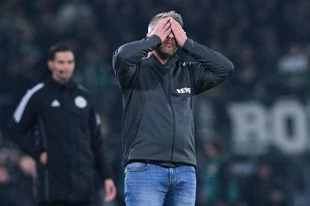 Soccer 1 Bundesliga 10 Matchday Borussia Mönchengladbach 1 FC Köln on 08 11 2025 at Borussia Park in Mönchengladbach Lukas Kwasniok Coach Head Coach Cologne disappointed DFL regulations prohibit any use of photographs as image sequences and or quasi video xRx