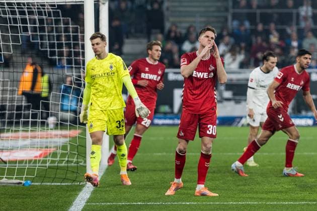 1 Soccer Bundesliga Borussia Mönchengladbach 1 FC Köln 08 11 2025 Marius Bülter 1 FC Köln, 30 beats his hands in front of his face after missing a chance 1 Soccer Bundesliga, Borussia Mönchengladbach 1 FC Köln, Mönchengladbach, BORUSSIA PARK on 08 11 2025 DFL REGULATIONS PROHIBIT ANY USE OF PHOTOGRAPHS AS IMAGE SEQUENCES AND OR QUASI VIDEO Copyright: xBEAUTIFULxSPORTS Wunderlx