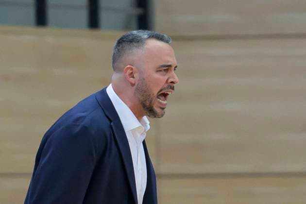 Timur Topal Lions, Head Coach , Syntainics MBC vs GiroLive Panthers Osnabrueck, Basketball, Women, Bundesliga, Season 2025 26, 7 Matchday, 08 11 2025 Halle SWH Arena Sachsen Anhalt Germany