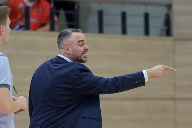 Timur Topal Lions, Head Coach , Syntainics MBC vs GiroLive Panthers Osnabrueck, Basketball, Women, Bundesliga, Season 2025 26, 7 Matchday, 08 11 2025 Halle SWH Arena Sachsen Anhalt Germany