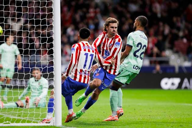 LA LIGA EA Sports - Atletico de Madrid vs Levante MADRID,SPAIN - 8 November:Antoine Griezmann of Atletico de Madrid celebrates a goal during the La Liga 2025 26 match between Atletico de Madrid and Levante at Riyadh Air Metropolitano Stadium. (Photo by Guille Martinez f22photo) Madrid Riyadh Air Metropolitano Stadium Spain Copyright: xGuillermoxMartinezx