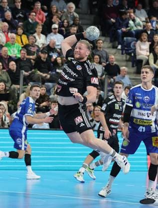 08 11 2025 Handball 1 Bundesliga DAIKIN HBL Season 2025 2026 11 Matchday HC Erlangen Metropolregion Nürnberg HCE ThSV Eisenach DaMa xdaxmax Maciej Gebala 77, HC Erlangen HCE