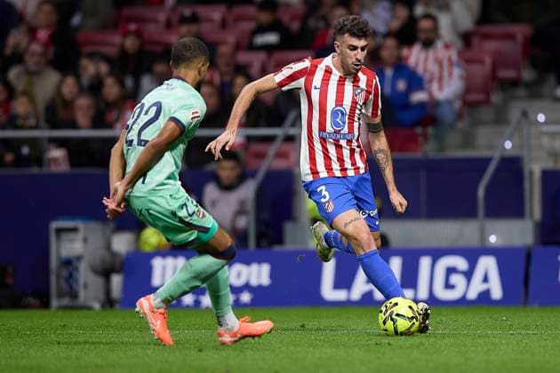 Matteo Ruggeri (Atletico de Madrid) controls the ball during the LaLiga EA Sports match between AtlÃ tico Madrid v Levante UD at Estadio Riyadh Air Metropolitano on November 8, 2025 in Madrid, Spain. (Photo by Manu Reino DeFodi Images) Matteo Ruggeri Atletico de Madrid controls the ball during the LaLiga EA Sports match between AtlÃ tico Madrid v Levante UD at Estadio Riyadh Air Metropolitano on November 8, 2025 in Madrid, Spain Photo by Manu Reino DeFodi Images