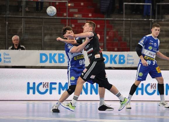08 11 2025 Handball 1 Bundesliga DAIKIN HBL Season 2025 2026 11 Matchday HC Erlangen Metropolregion Nürnberg HCE ThSV Eisenach DaMa xdaxmax Tillman Leu 99, ThSV Eisenach Viggo Kristjansson 73, HC Erlangen HCE