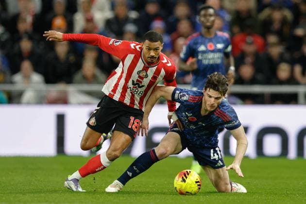 8th November 2025; Stadium of Light, Sunderland, England; Premier League Football, Sunderland versus Arsenal; Wilson Isidor of Sunderland challenges with Declan Rice of Arsenal  CraigxCowan