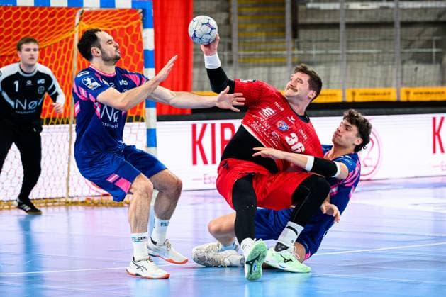 Bietigheim HBL 25 26 SG BBM Bietigheim TSV Bayer Dormagen f li Peter Strosack Bayer Dormagen , Jonathan Fischer Bietigheim , Krischa Leis Bayer Dormagen Bietigheim Bissingen Egetrans Arena Baden Württemberg Germany