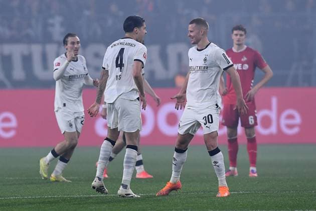 Soccer 1 Bundesliga 10 Matchday Borussia Mönchengladbach 1 FC Köln on 08 11 2025 at Borussia Park in Mönchengladbach Goal celebration to 2 0 by Kevin Diks Mönchengladbach DFL regulations prohibit any use of photographs as image sequences and or quasi video xRx