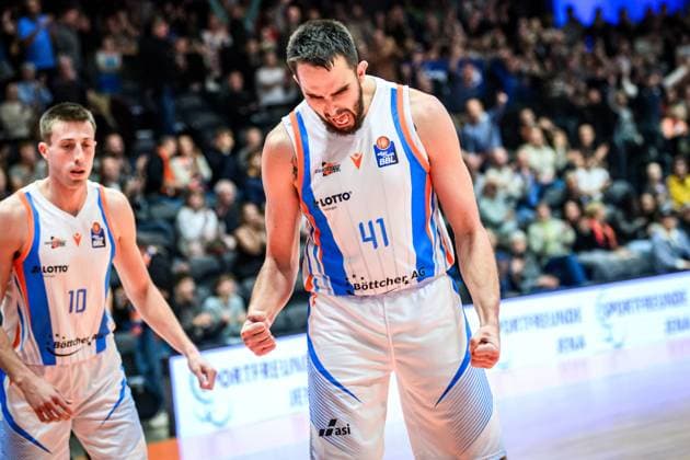 easycredit BBL Basketball Bundesliga 2025 2026 7 Matchday 08 11 2025 Science City Jena vs NINERS Chemnitz Alex Herrera Jena emotional, screams Sparkassen Arena