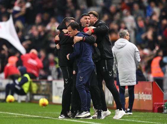 Regis Le Bris of Sunderland celebrates scoring their second goal with his staff Sunderland v Arsenal, Premier League, Football, Stadium of Light, Sunderland, UK - 08 Nov 2025Sunderland Stadium of Light United Kingdom EDITORIAL USE ONLY No use with unauthorised audio, video, data, fixture lists, club league logos or live services. Online in-match use limited to 120 images, no video emulation. No use in betting, games or single club league player publications. Copyright: xRichardxLee Shutterstockx 15702163by